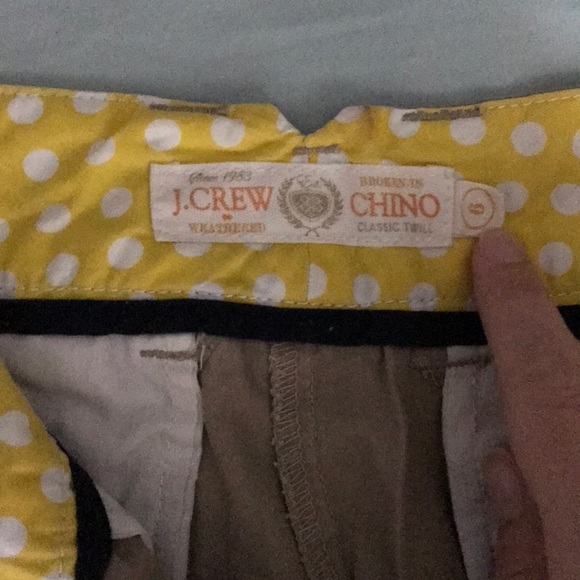 Jcrew khaki shorts 3 inch - Picture 2 of 4